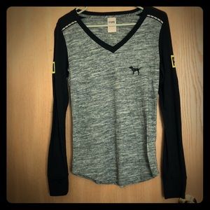 Long-sleeved VS pink top